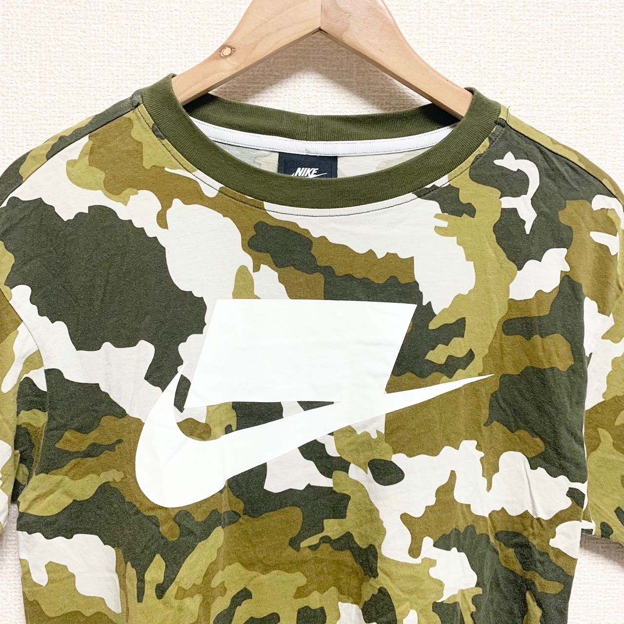 w^)b NIKE ナイキ 迷彩 カモフラ カーキ Tシャツ レディース M - メルカリ