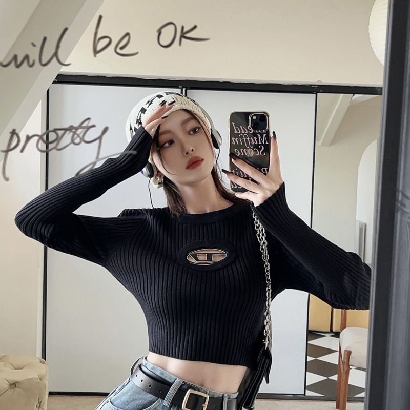 DIESELディーゼル メタルロゴプレート ニット ブラック トップス 長袖 