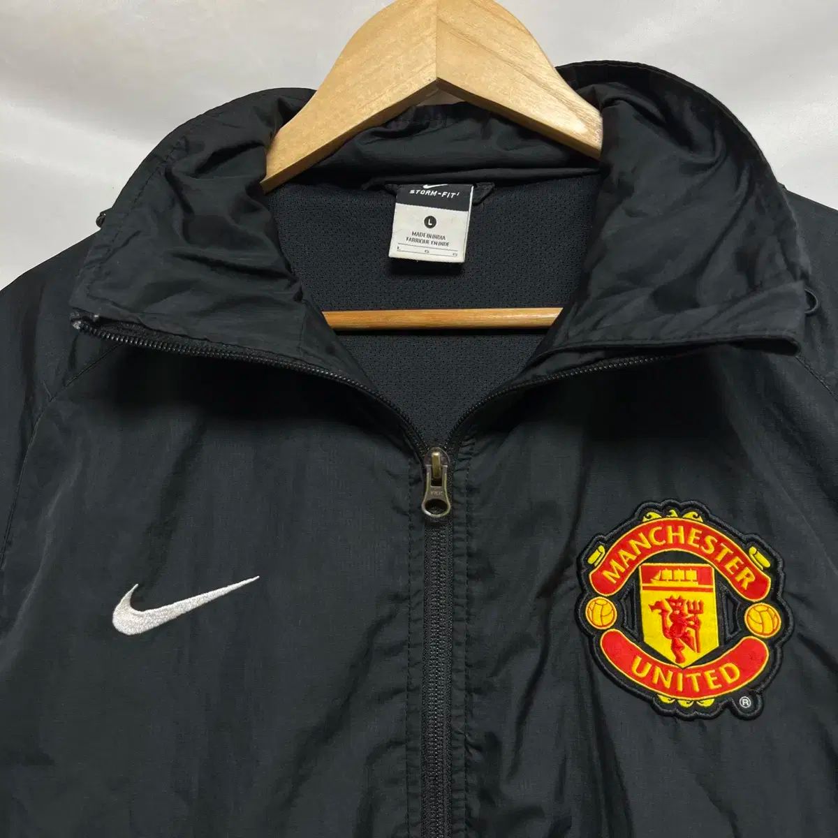浦和レッズ Nike STORM-FIT ウィンドブレーカー Lサイズ ブラック 浦和レッズ Nike STORM-FIT ウィンドブレーカー Lサイズ