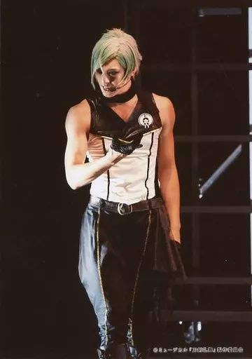 中古】生写真(男性) 高野洸(膝丸)/ライブフォト・膝上・右手胸元・顔