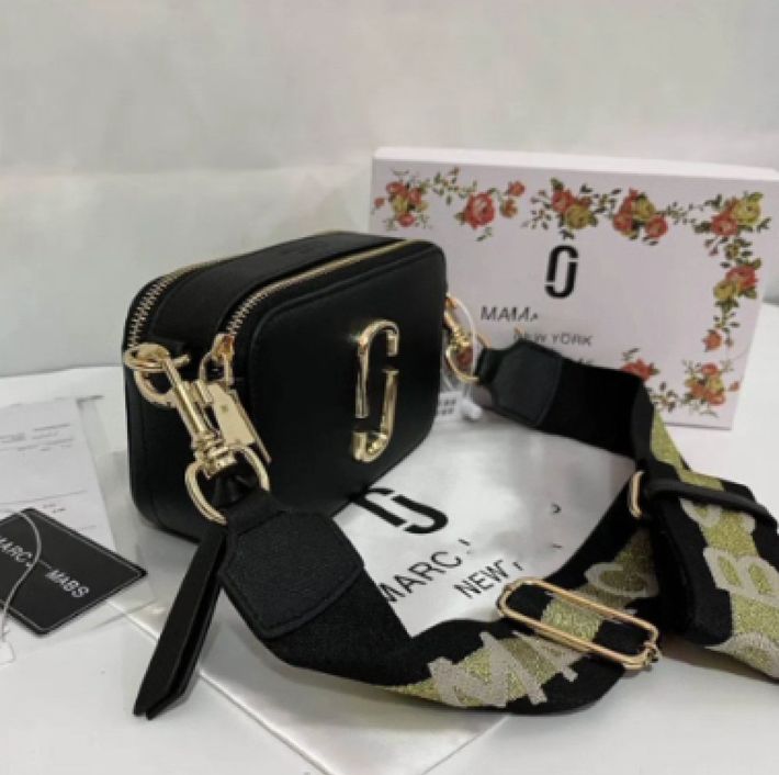 MARC JACOBS スナップショット ニューブラックマルチ カメラバッグ 
