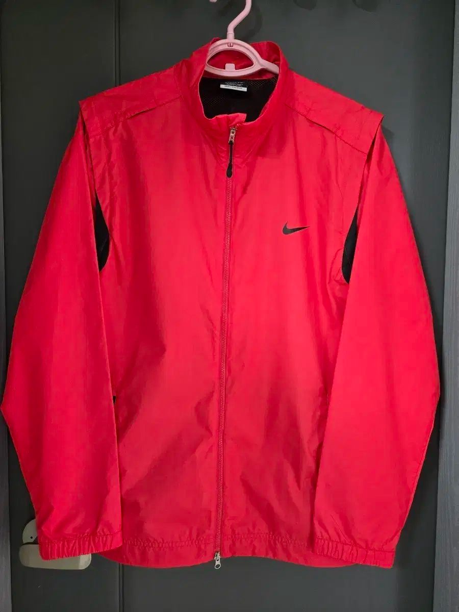 NIKE ナイキ ゴルフ ウィンドブレーカー ウインドランナー 赤 100 状態良好