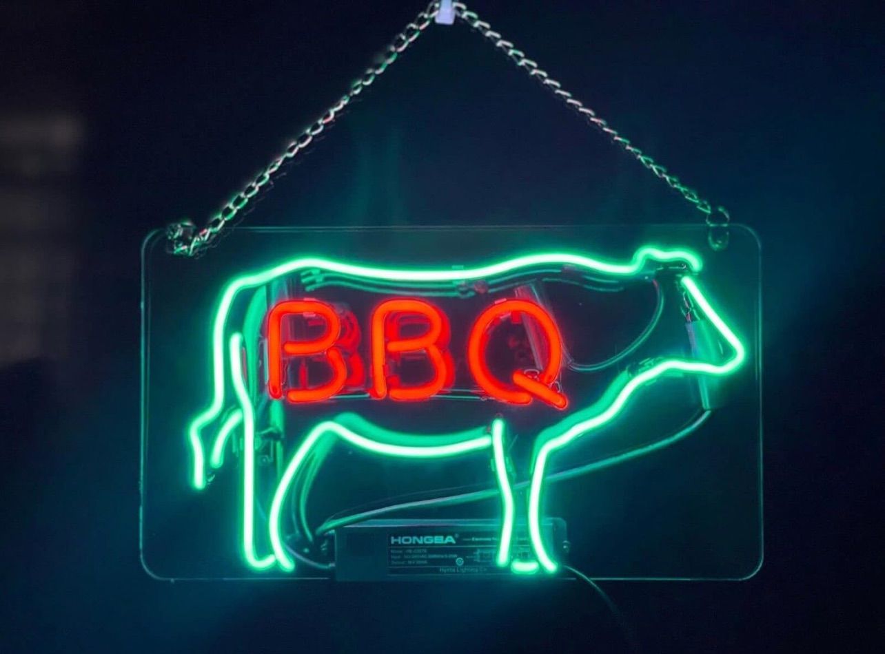 オーダーメイド　BBQ ネオン管　牛型デザイン 壁掛け用 赤緑　オリジナル オーダーメイド BBQ ネオン管 牛型デザイン 壁掛け用 赤緑 オリジナル