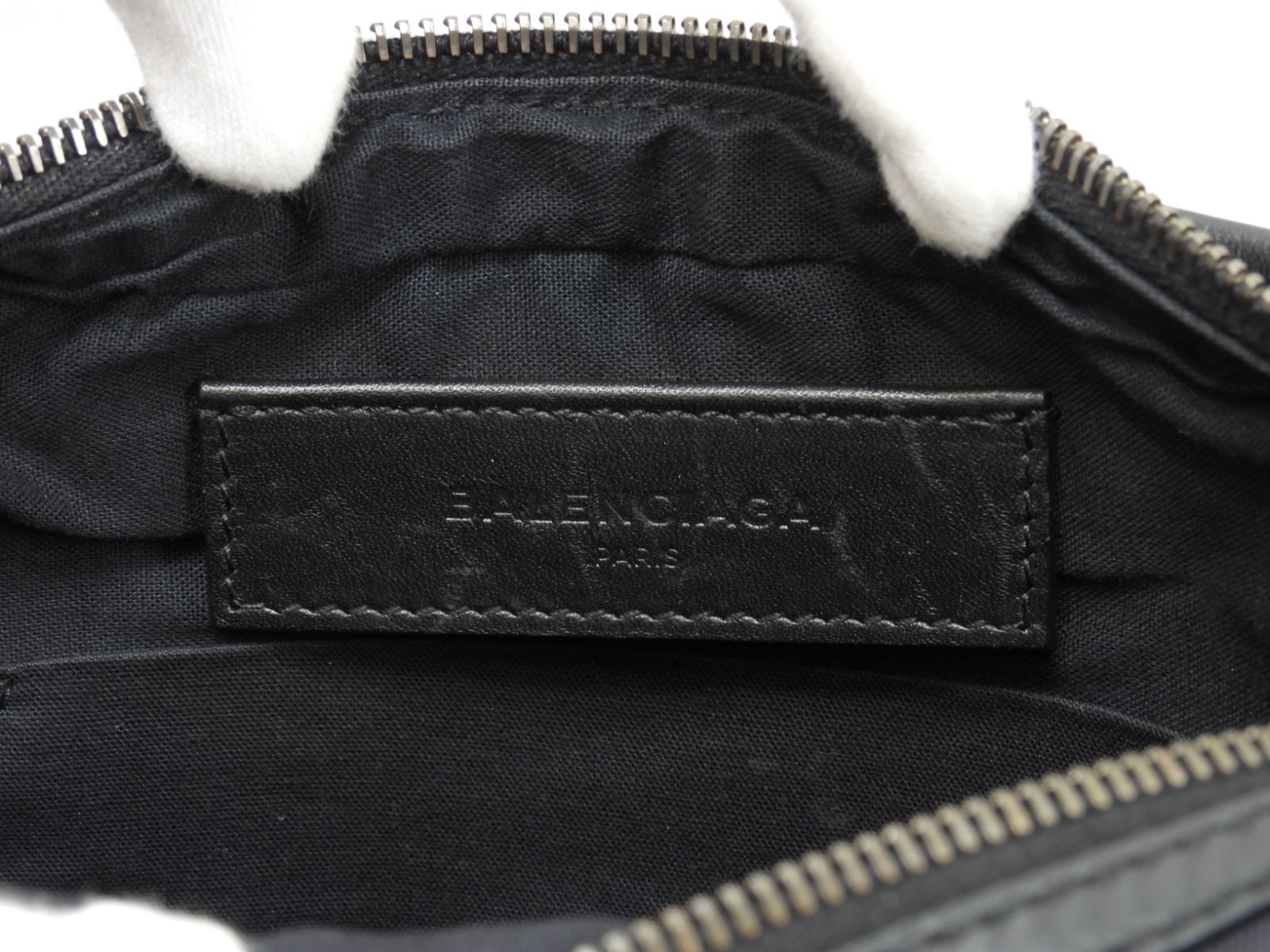 【極美品】バレンシアガ エクスプローラー ボディバッグ ナイロン ブラック BALENCIAGA - 【美品✨】バレンシアガ エクスプローラー ボディ