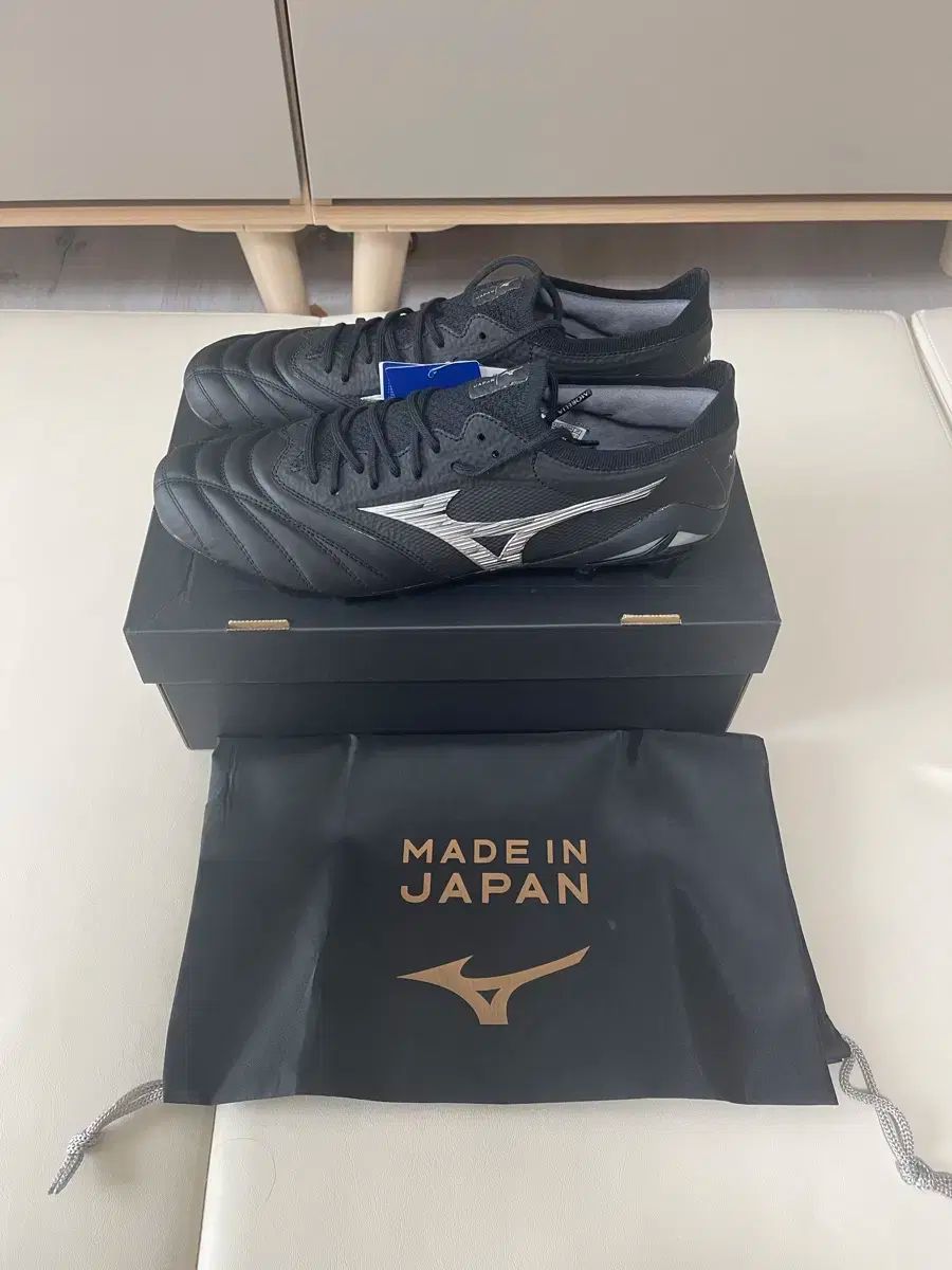 【新品未使用】ミズノ モレリア ネオ 4 ベータ ジャパン MIZUNO ミズノ モレリア NEO 4 β JAPAN(ブラック) P1GA244003