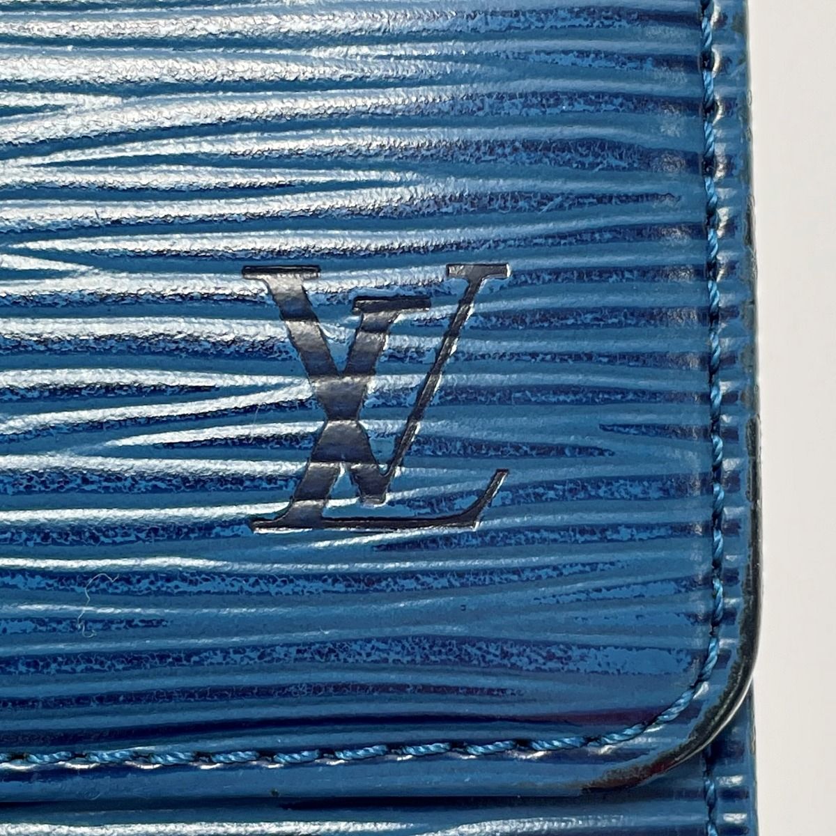LOUIS VUITTON ルイヴィトン エピ ポルトトレゾール 
