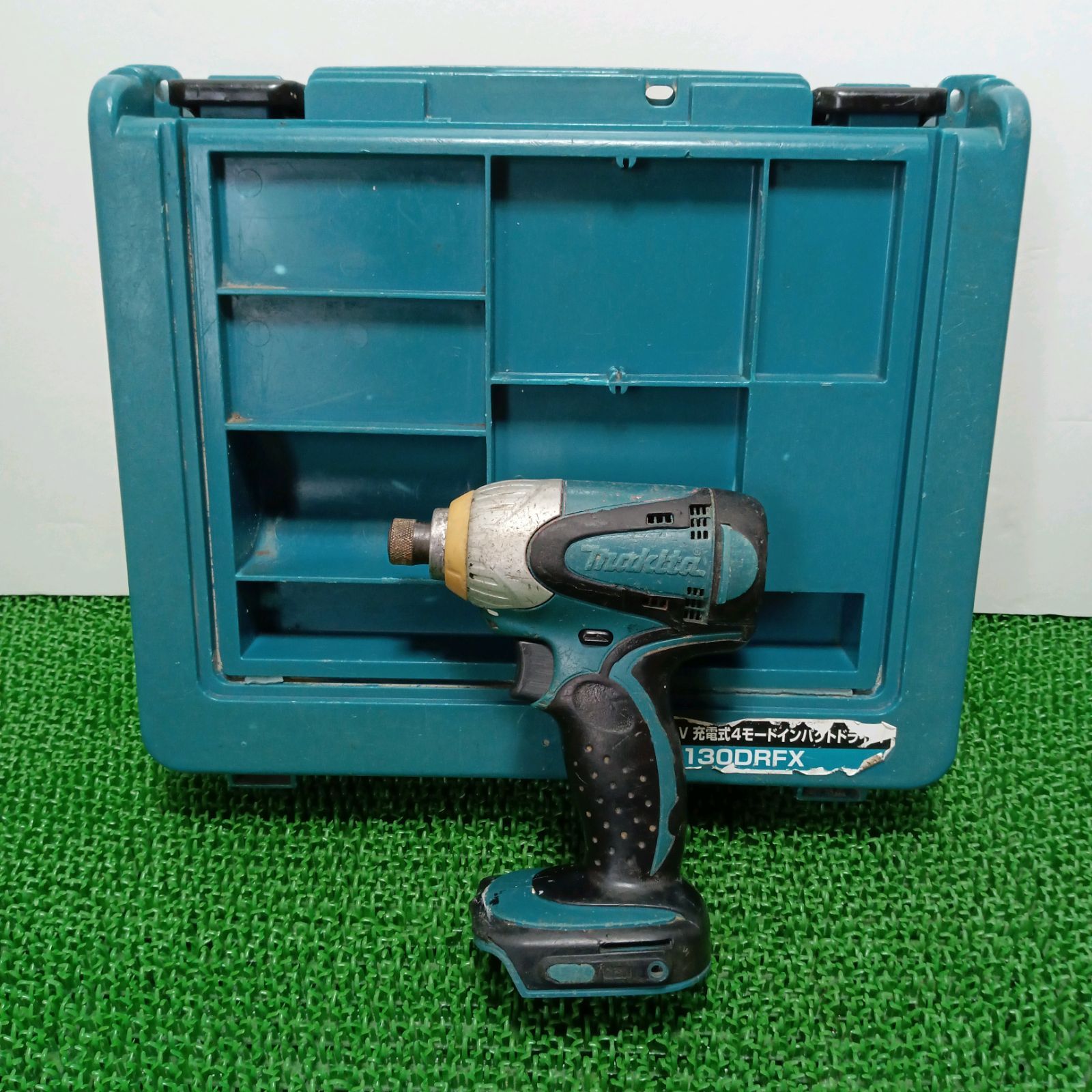 中古 makita マキタ インパクトドライバー めんどくさく TD131D青 14.4V