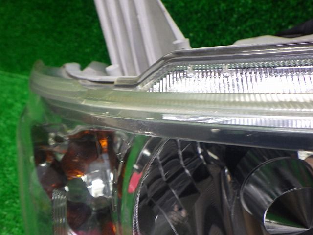 タントカスタム L375S L385S 左ヘッドライト KOITO 100-51944 ダイハツ