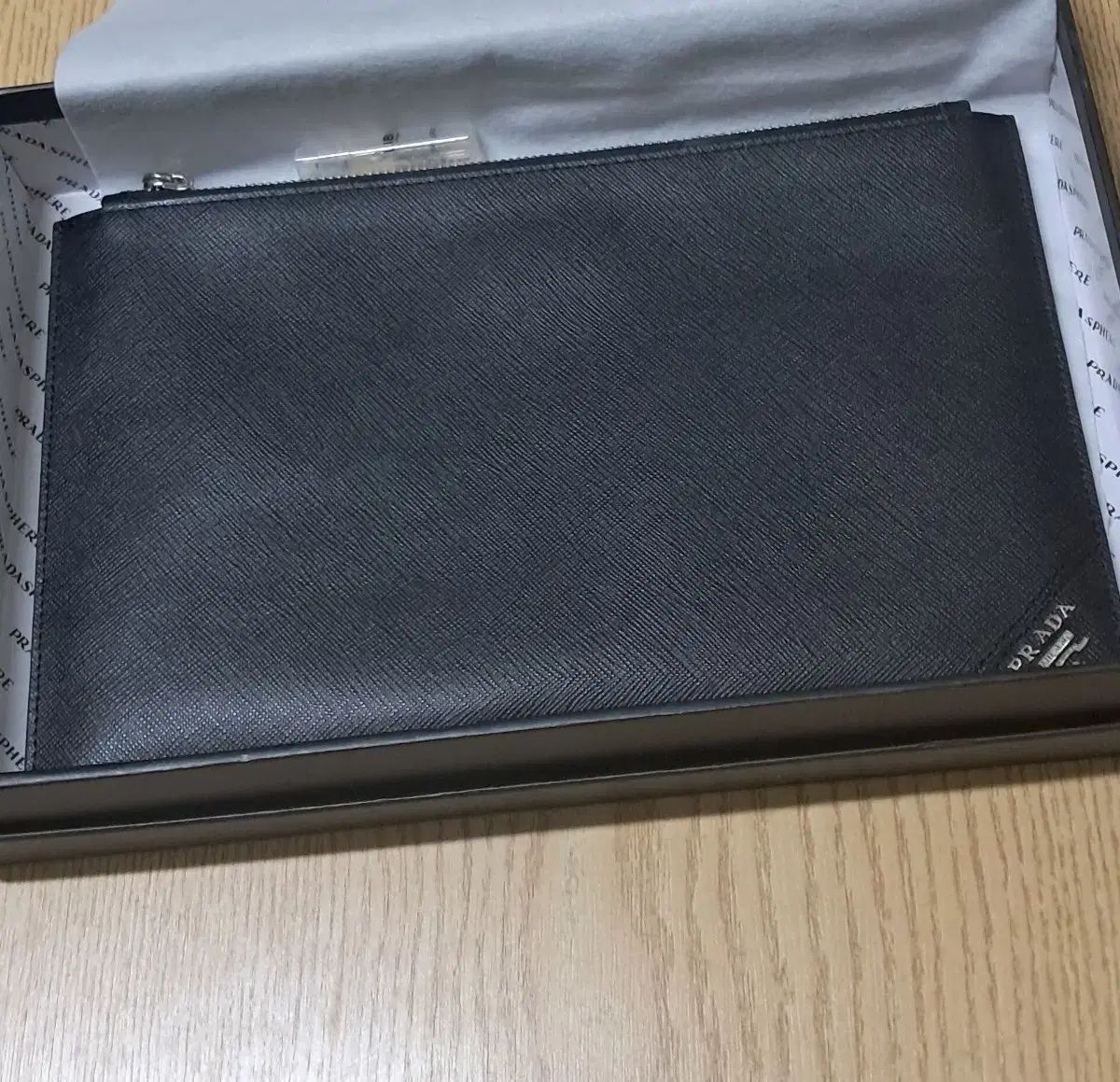プラダ クラッチ