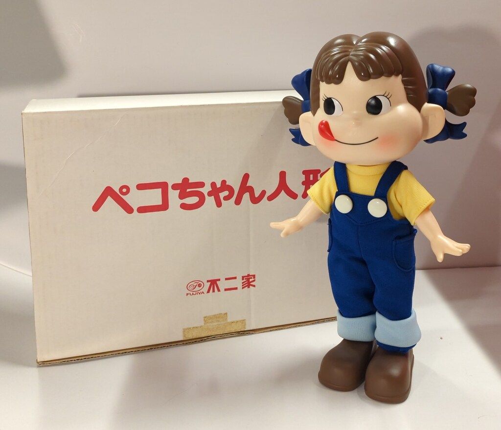 不二家 人形|ペコちゃん 30cm オーバーオール 青 赤字箱 191