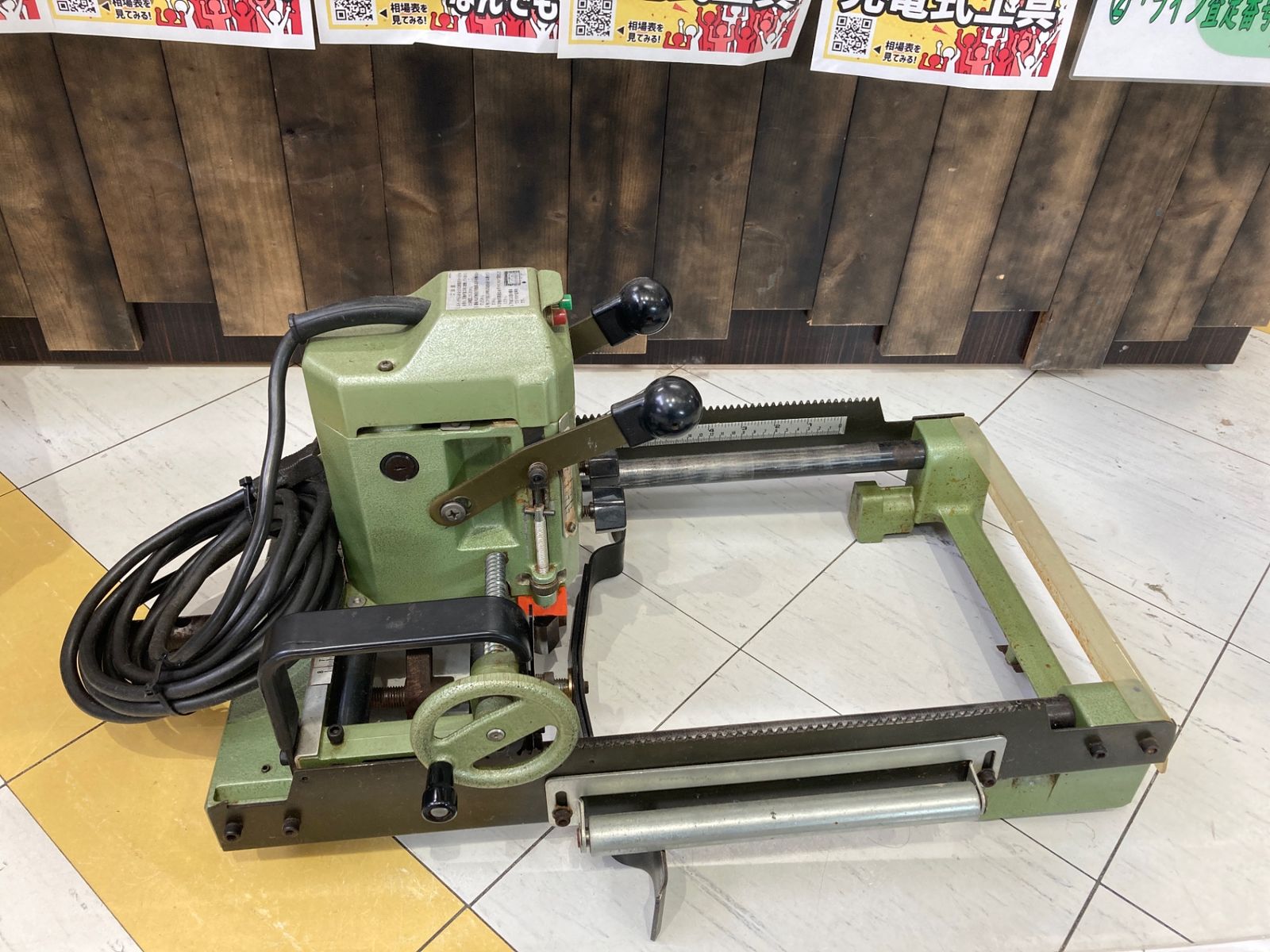 発送OK！送料込！【中古Bランク】マキタmakita大入レルーター　モデル2516木工機械 アクトツール富山店レ