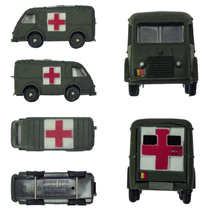 DINKY TOYS 820 AMBULANCE MILITAIRE REAULT-CARRIER AVEC GLACES 中古