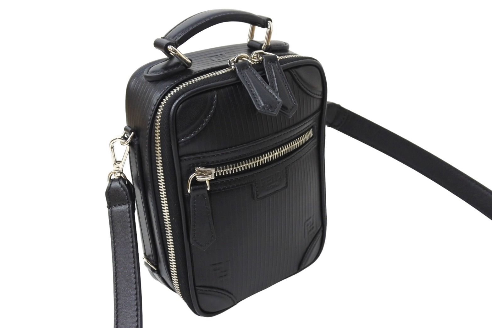 極美品 FENDI フェンディ ショルダーバッグ ポシェット 7VA542  2WAY レザー シルバー金具 ブラック 中古 66801