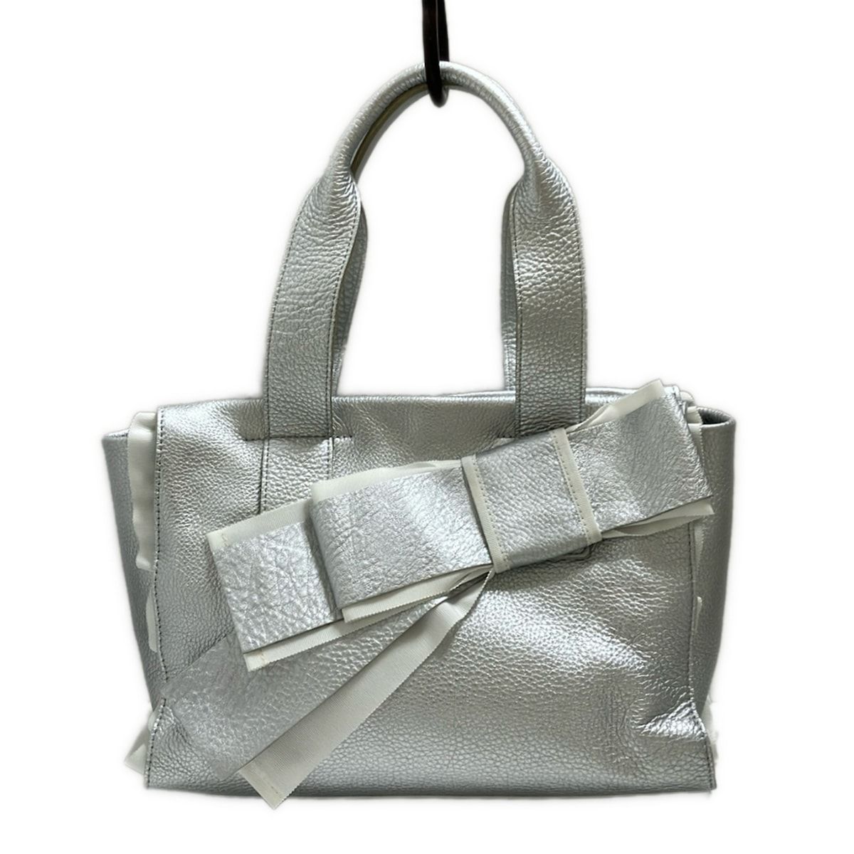 LANVIN en Bleu ランバンオンブルー トートバッグ - シルバー×アイボリー リボン レザー