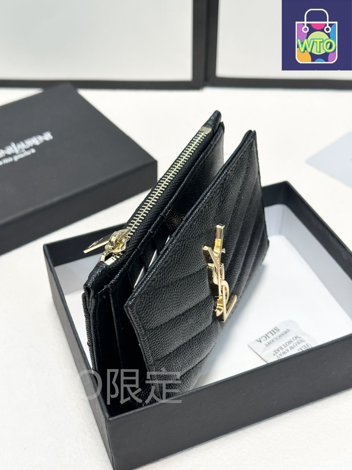 サンローラン　ウォレット　箱あり！ YSL】超美品☆サンローラン 二つ折り財布 ミニウォレット(白) 箱あり