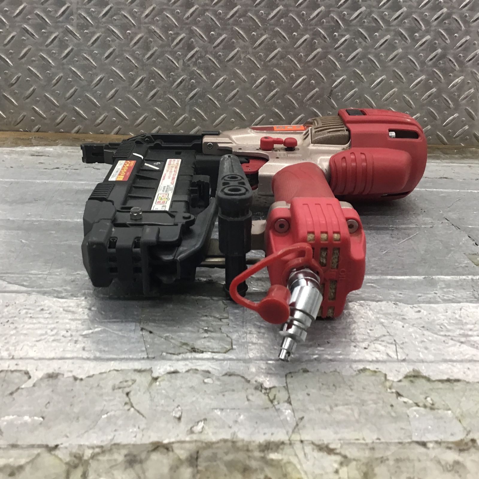中古】MAX/マックス HA-50F1(D)/4MAフロア 高圧フロアタッカ マックス 