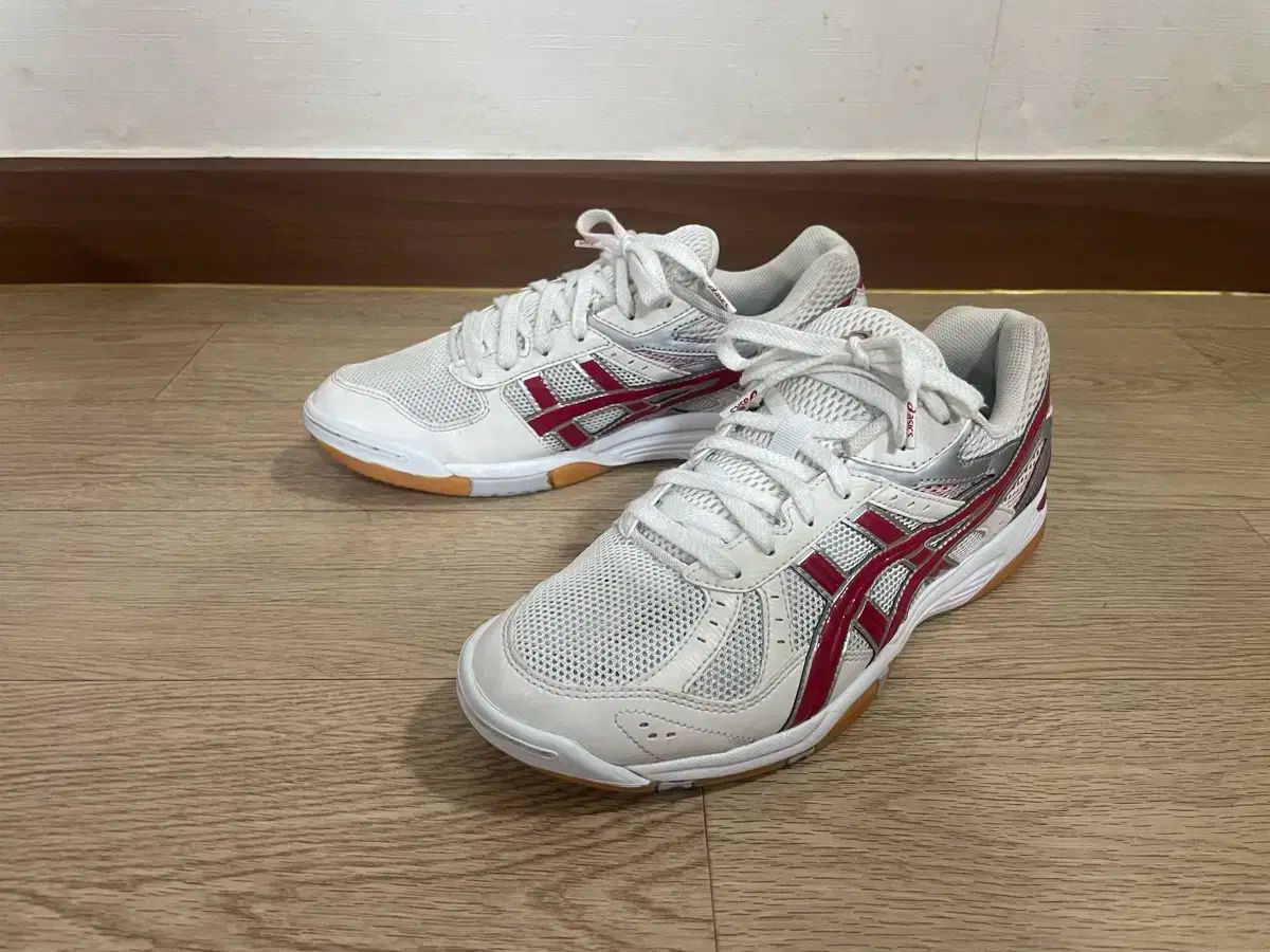 asics アシックス 宝くじ 260size S レベル