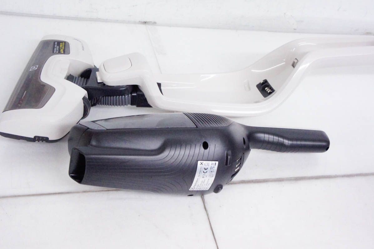 ZB3513DB 充電式掃除機