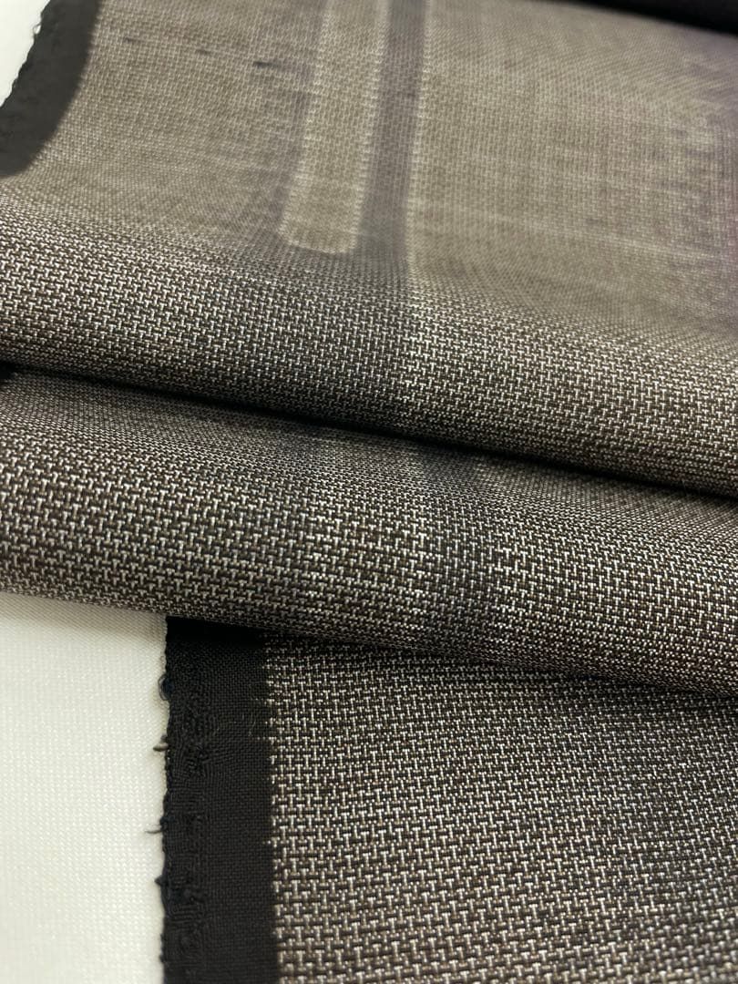 本場奄美大島紬 つばき紬 証紙なし 湯通し済 正絹 反物 本場奄美大島紬 つばき紬 証紙なし 湯通し済 正絹 反物 - メルカリ