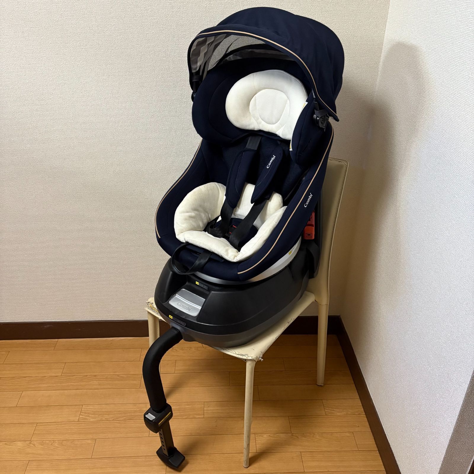 combi コンビ クルムーヴスマートLite エッグショック ネイビー 