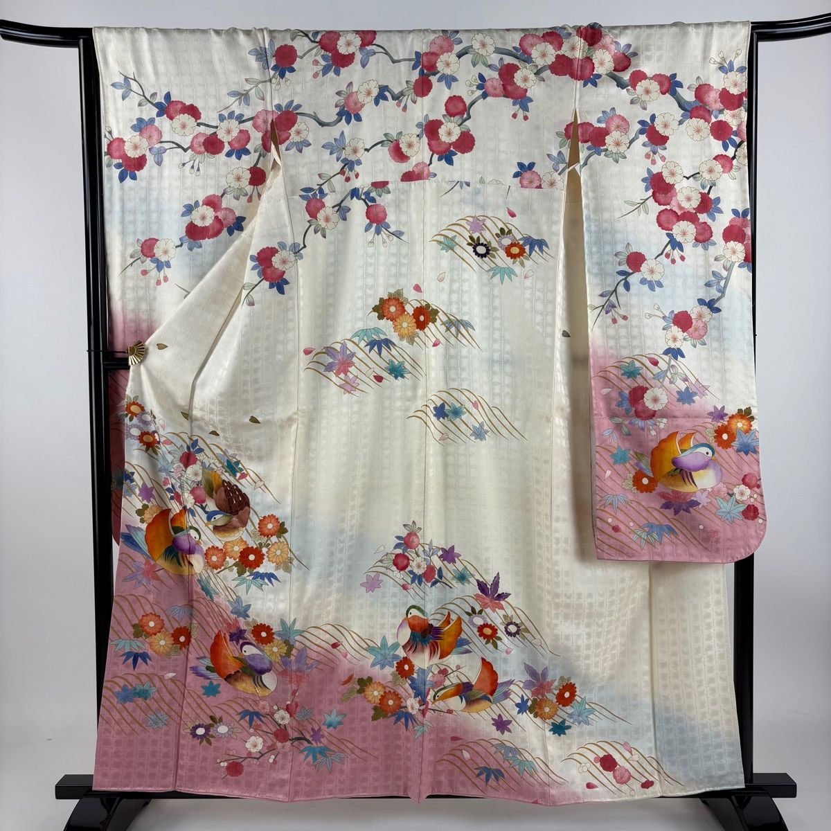 振袖 身丈160cm 裄丈64.5cm M 袷 鴛鴦 草花 金彩 ぼかし クリーム 正絹 名品