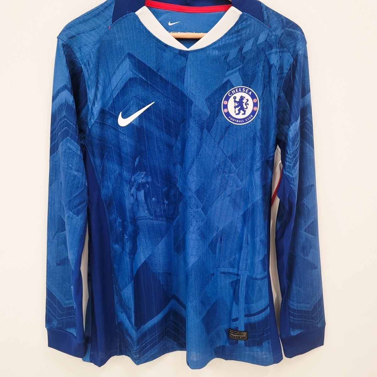 24/25チェルシー長袖ユニフォーム（M） Amazon.co.jp: 24-25 サッカー トレーニングユニフォーム 長袖