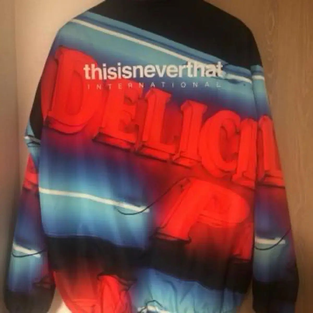 thisisneverthat ディスイズネバーザット ウィンドジャケット m