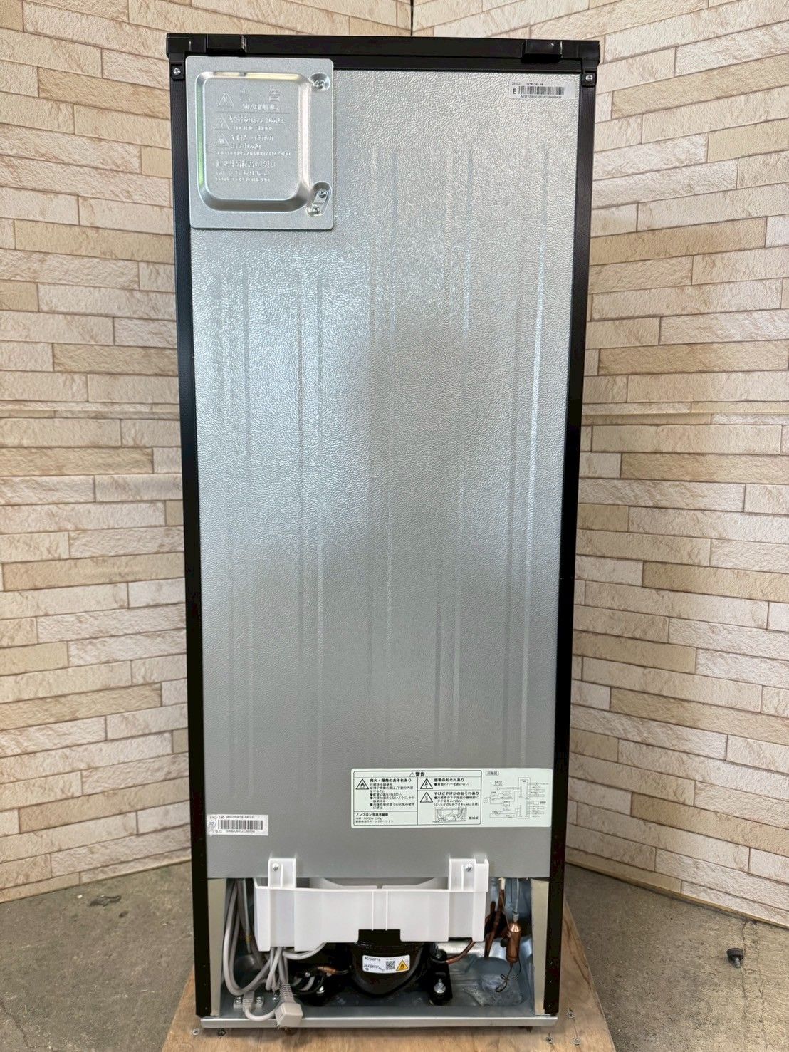 大阪送料無料★3か月保障付き★冷蔵庫★2022年★NTR-140BK★IR264 大阪送料無料☆3か月保障付き☆冷蔵庫☆ニトリ☆2ドア☆2022年