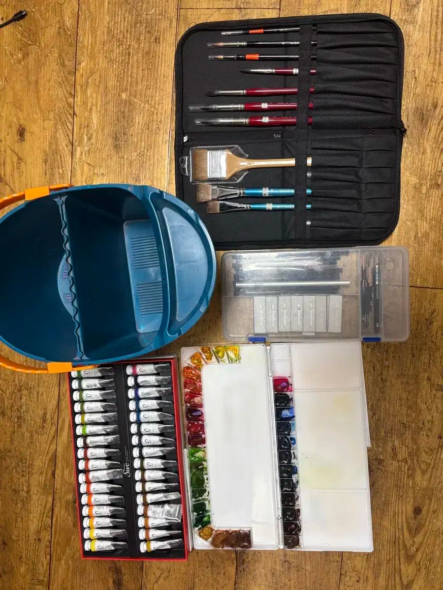 アート用品 絵の具 水槽 パレット 図 鉛筆 消しゴム ブラシ