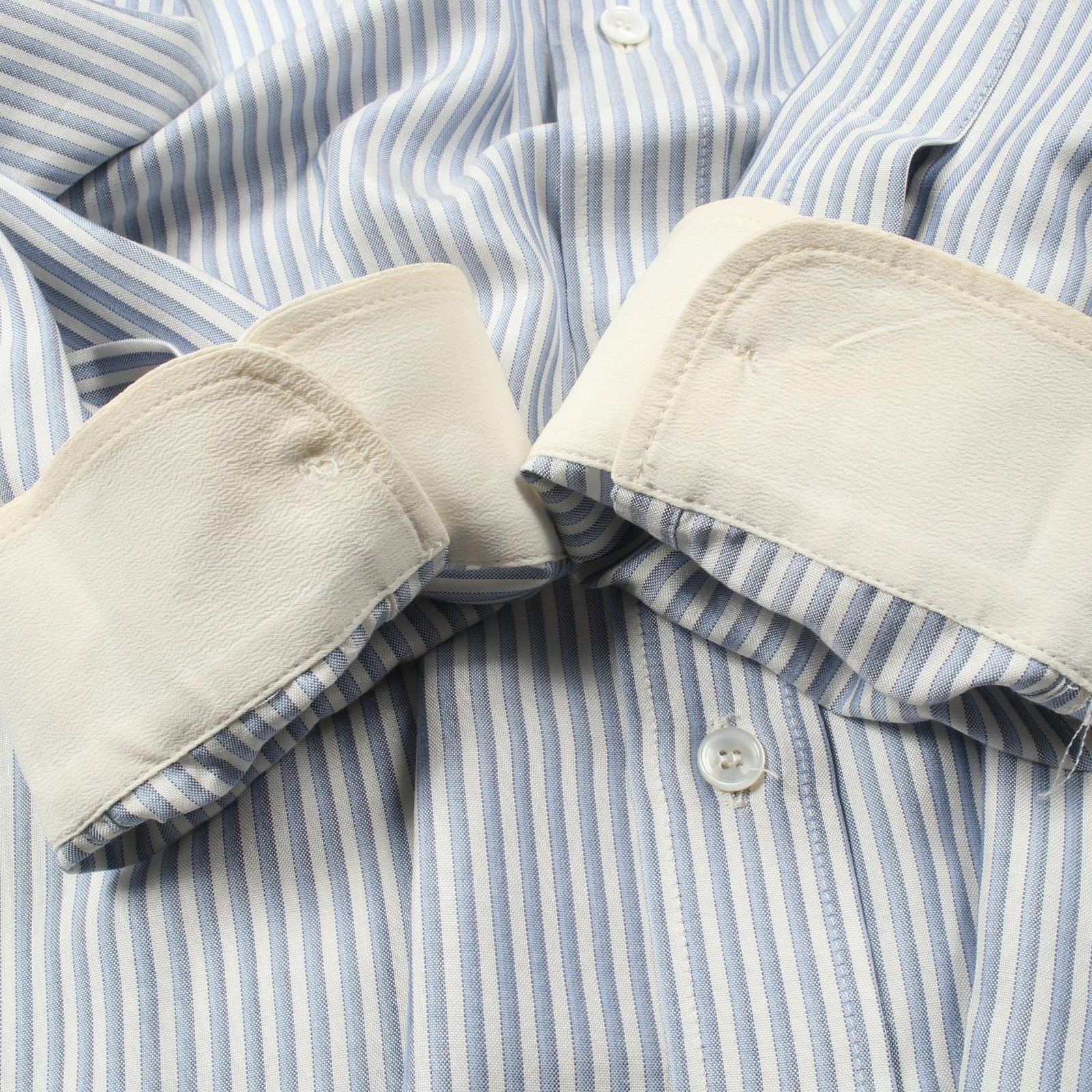 セリーヌ CELINE トリオンフ刺繍 クレリック ストライプ オーバーサイズ 衣料品 トップス シルク レディース ブルー系 / ホワイト系 2C775485S 【中古】 セリーヌ CELINE トリオンフ刺繍 クレリック ストライプ オーバー