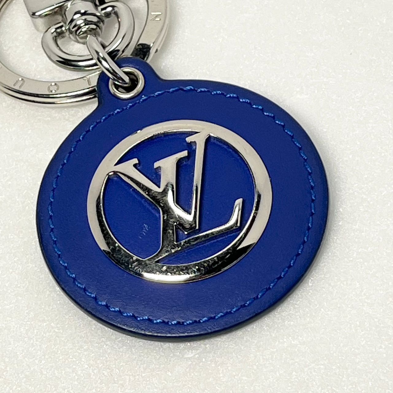 LouisVuitton　ルイ・ヴィトン 　ポルトクレ　LV　パデッドサークル　レザー　ステンレス　ブルー　シルバー金具　M00744　ブランド小物　 アクセサリー　キーリング　キーホルダー　キーケース　キーフック　メンズ　ユニセックス【Y51532T】