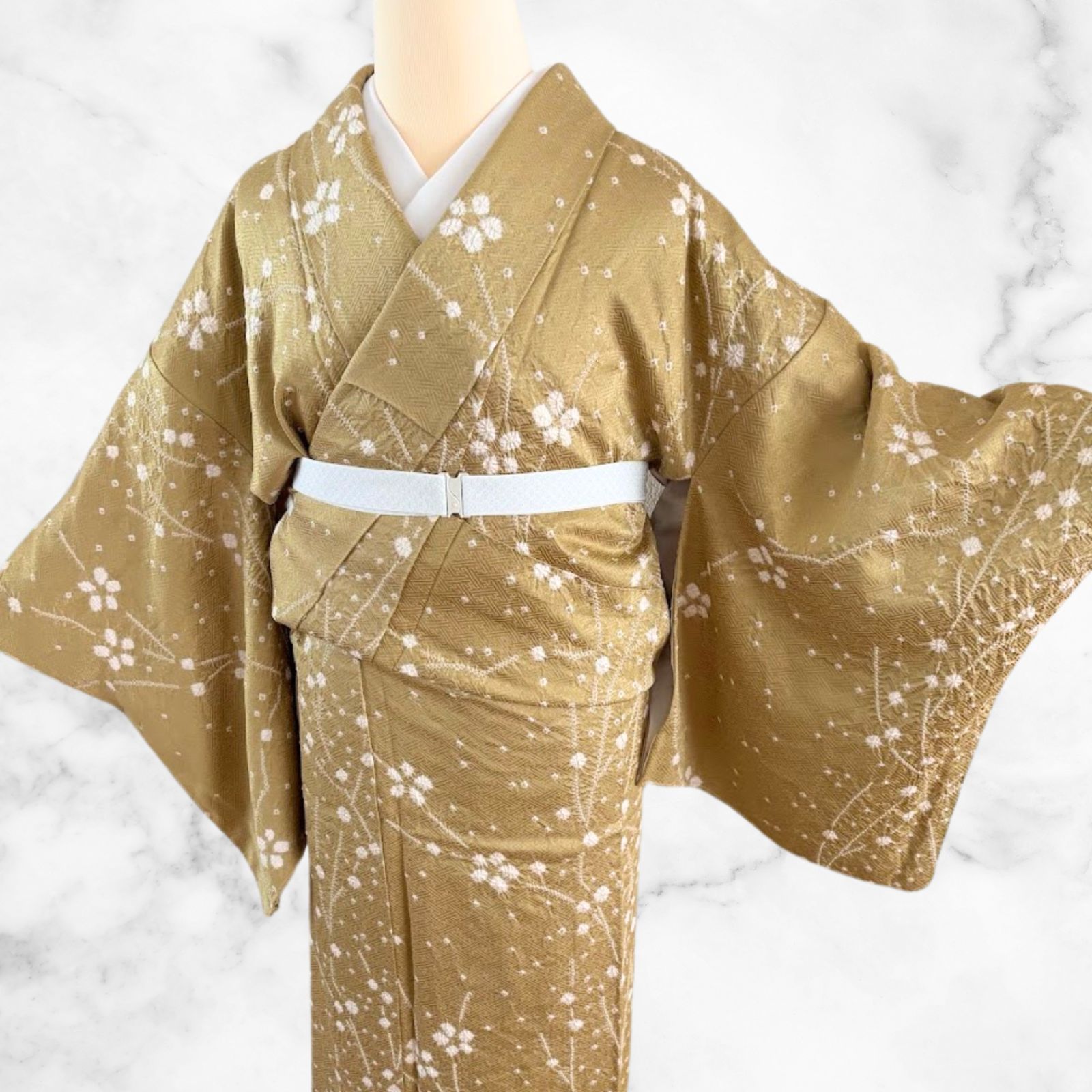 付け下げ 正絹 紋無し 汕頭刺繍 菱文様 広衿 袷着物 U-2357