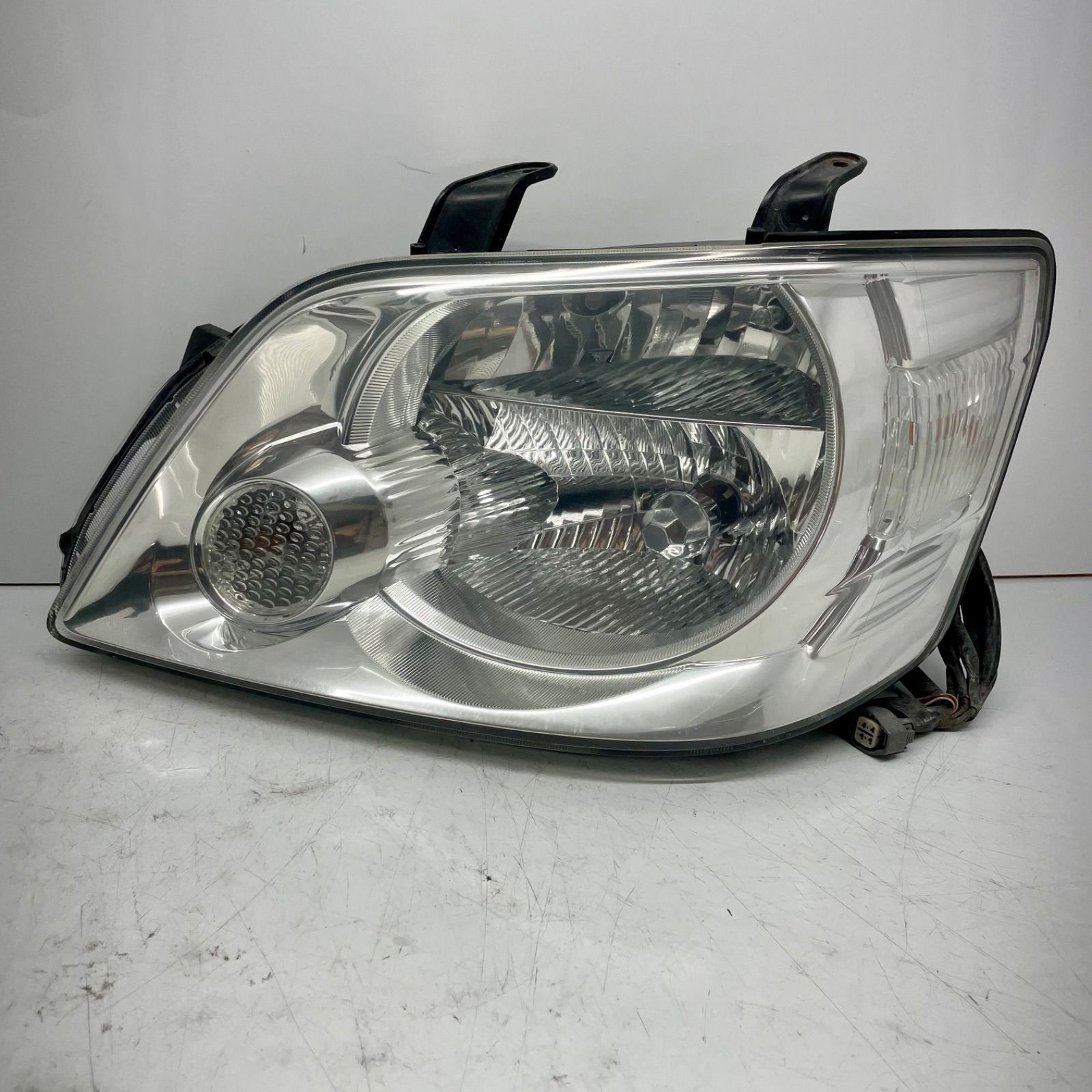 アー1★トヨタ純正 AZR60 65 ノア ヘッドライトセット トヨタ ノア AZR60 純正ヘッドライト左右セット ハロゲンタイプ