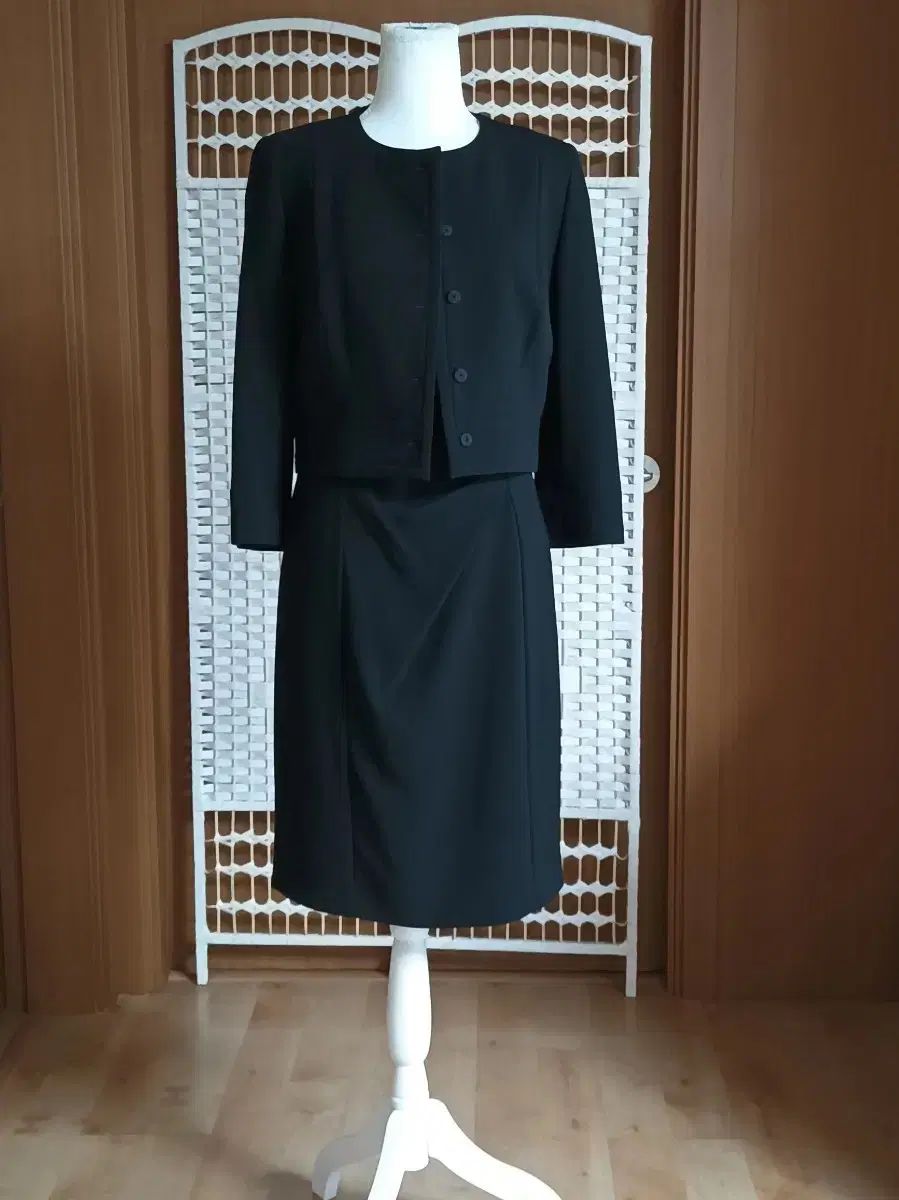 人気満点商品再入荷！ MAX MARA マックスマーラ INTREND セットアップ SET 安心してください