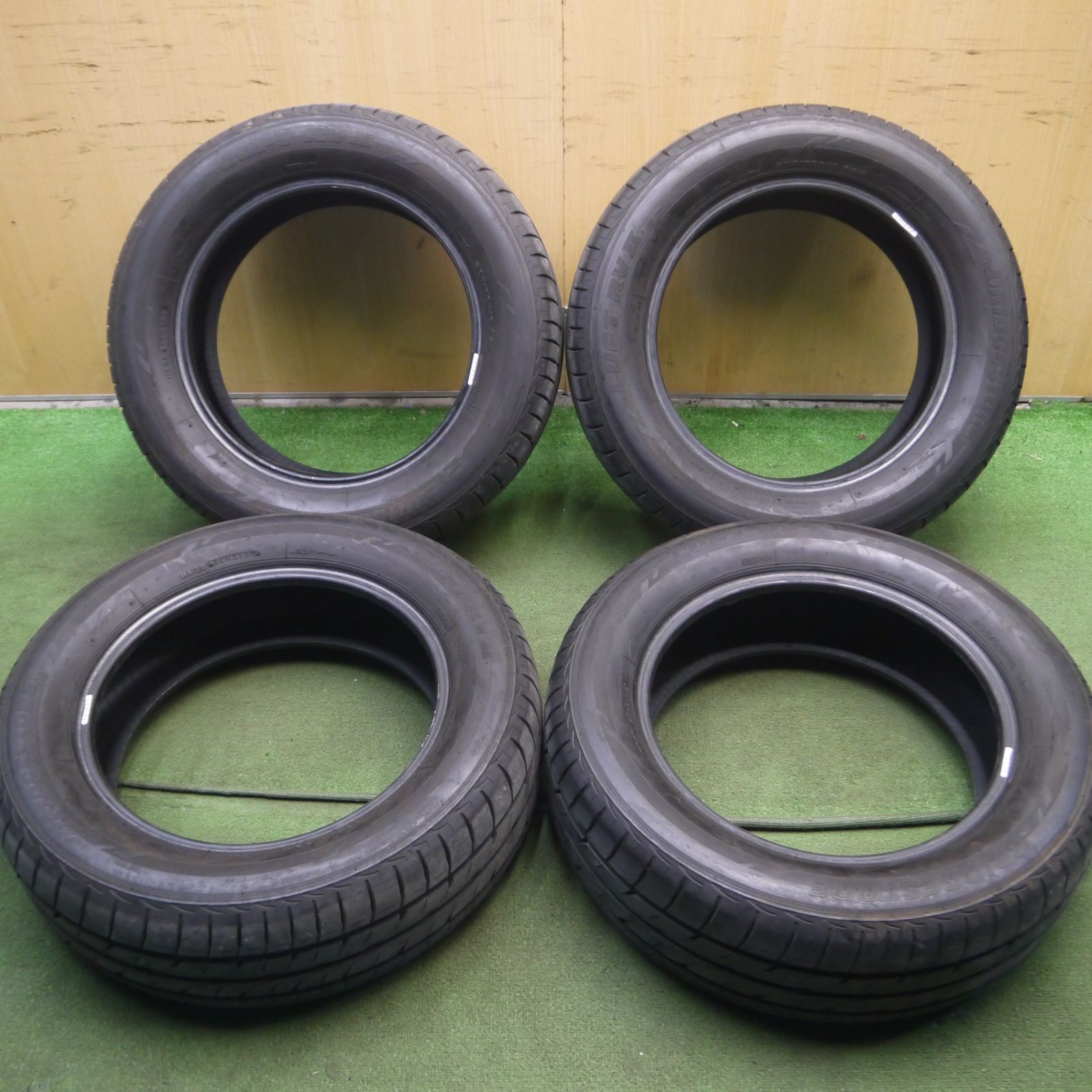 楽天市場】ヴォクシー 205/60r16 スタッドレス ブリザックvrx3の通販
