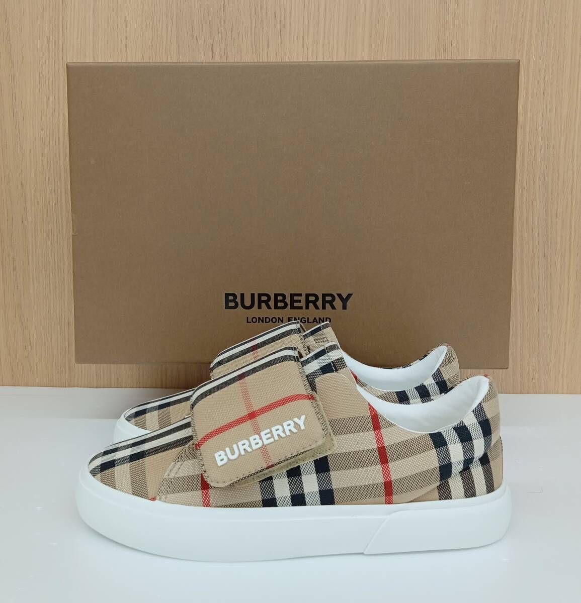 BURBERRY バーバリー スニーカー ノバチェック ワンストラップ 8066616 UK1 EUR33 通年 USTAUSTRALIA_COM_AU