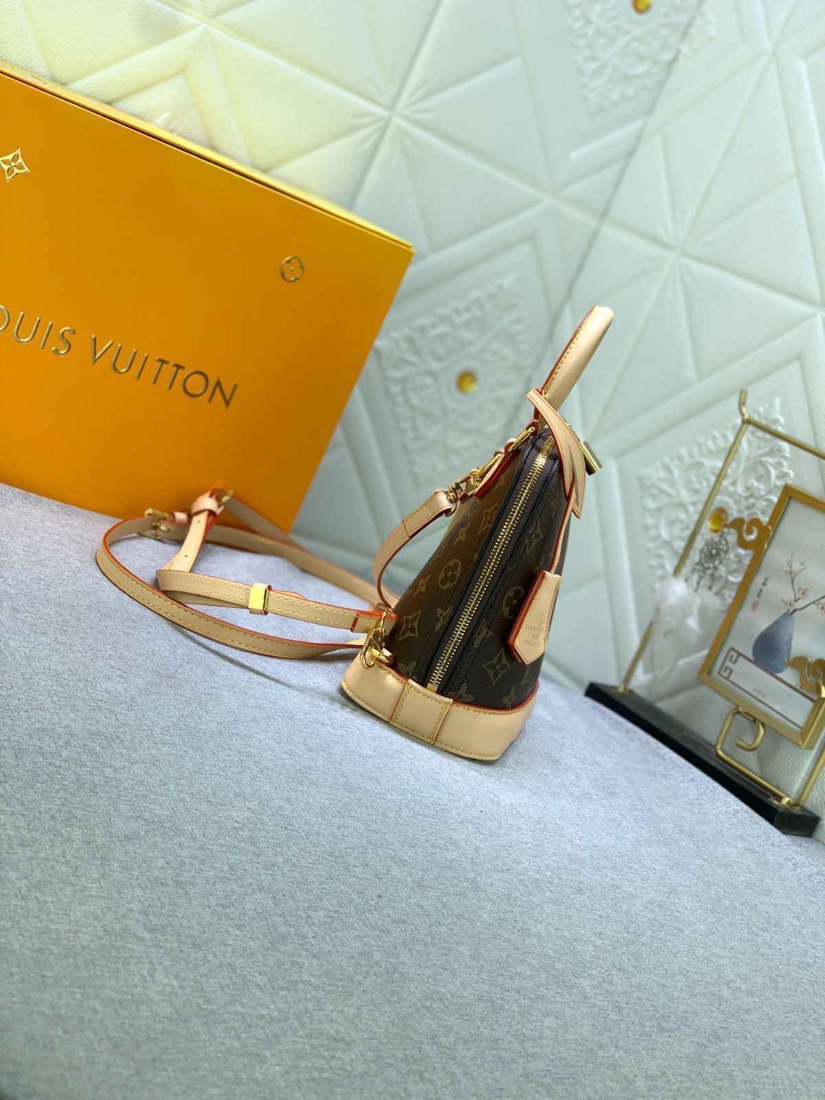 LVショルダーバッグ ショルダーバッグ