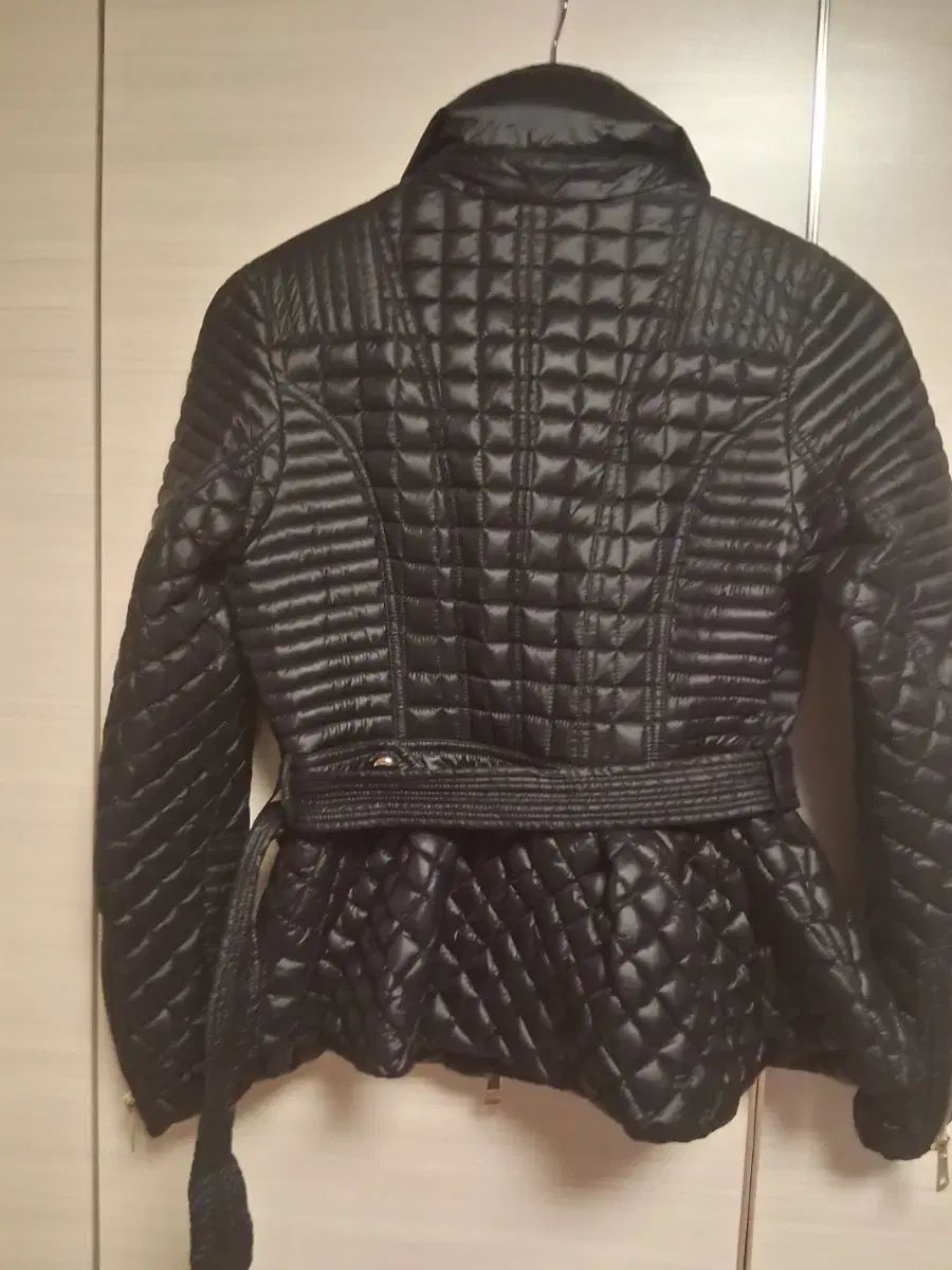 バーバリー レディースダウン 55-66 サイズ ブラック