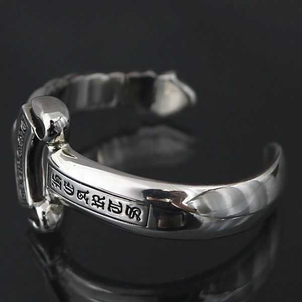 シルバー ツイストデザイン バングル 日*1様 LARRY SMITH シルバー