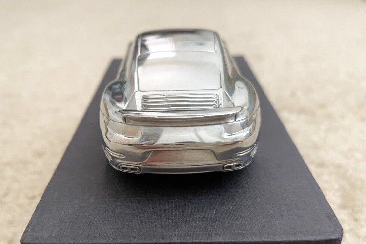 ペーパーウエイト ポルシェ 911ターボ ポルシェ特注 1/43 ポルシェ 911 ターボ 991 アルミニウム ペーパー