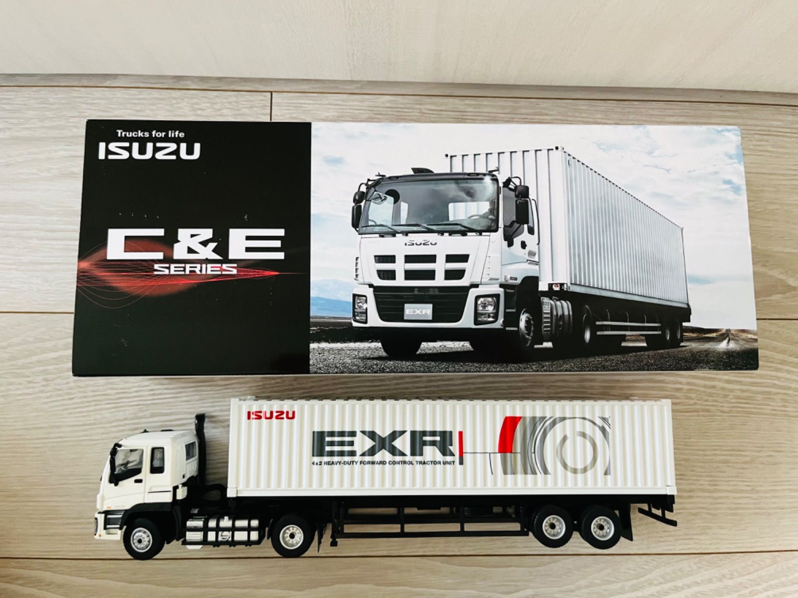 ◾️ ISUZU いすゞ C＆ E・series 模型 トラック トラクターヘッド&コンテナトレーラー - メルカリ