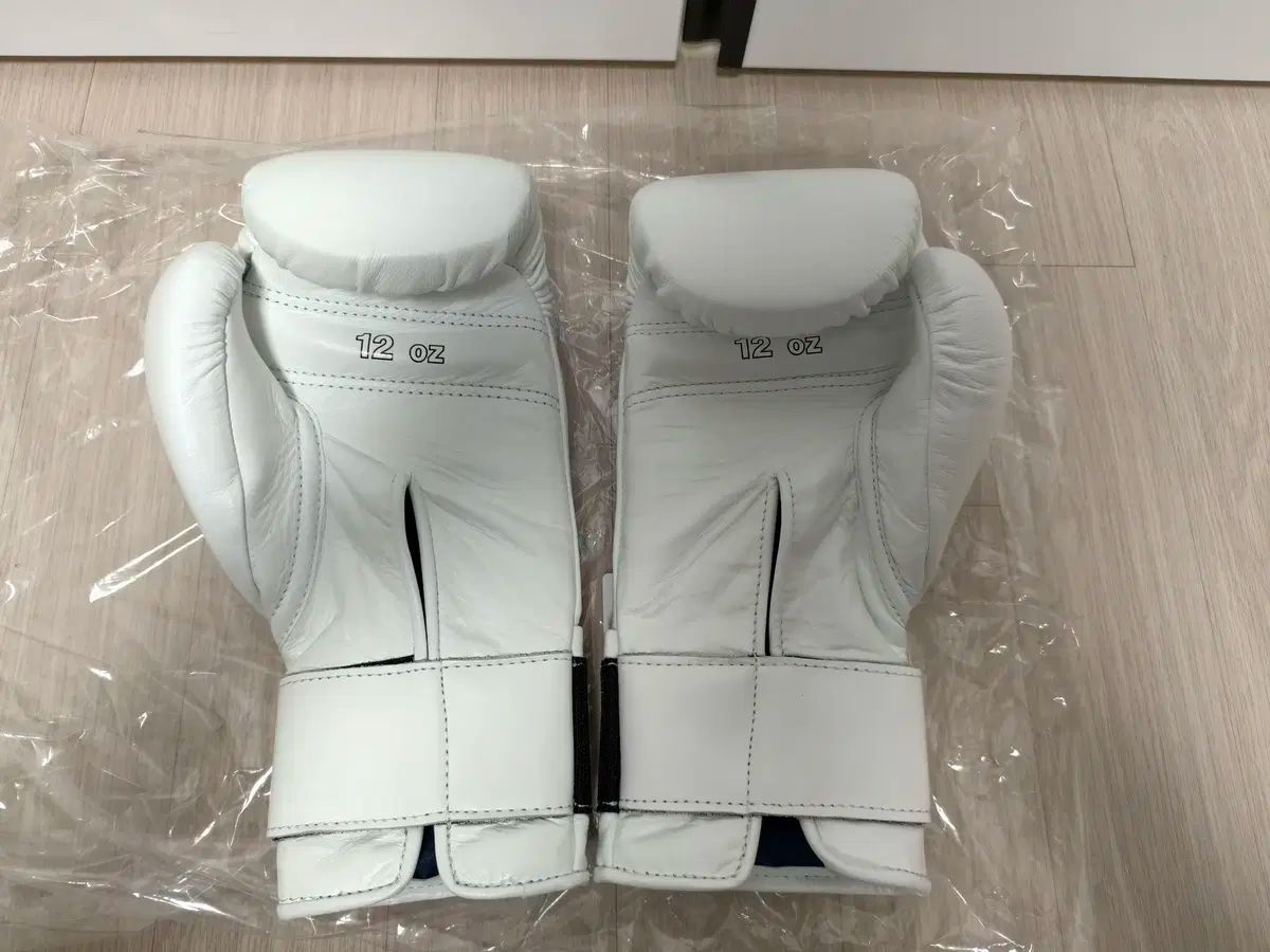 winning ウイニング ボクシンググローブ 12oz 白 MS-400➁ Winning