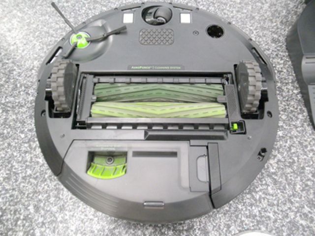 iRobot ルンバ　RVD-Y1 クリーンベースAED-N1 ☆良品☆ iRobot ルンバ i3 RVD-Y1 クリーンベース ADE-N1