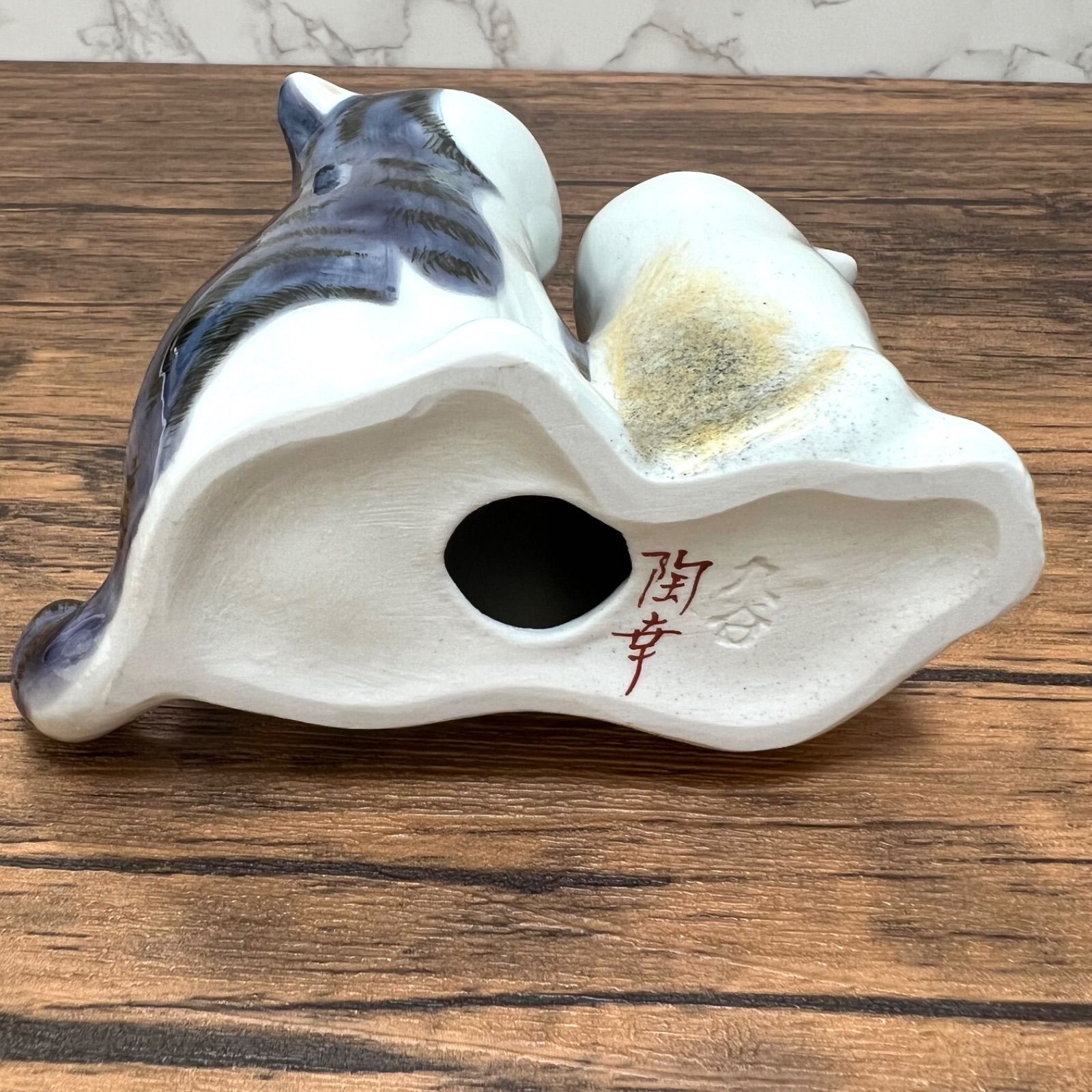 セール】【九谷焼】3.8号 仲良し猫 紫金釉彩 置物 Kutani Ware Cat
