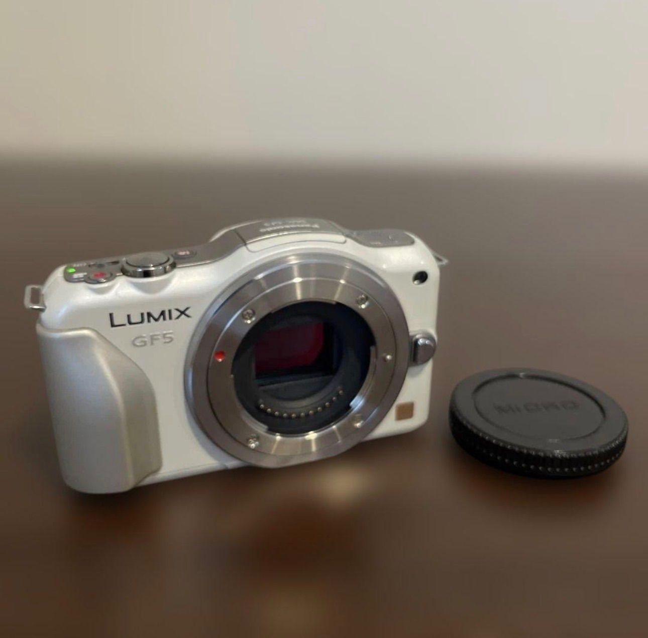 〓バッテリー2個付〓パナソニック LUMIX DMC-GF5 ボディ ミラーレス Panasonic パナソニック LUMIX DMC-GF5 ボディ 〓バッテリー2個付