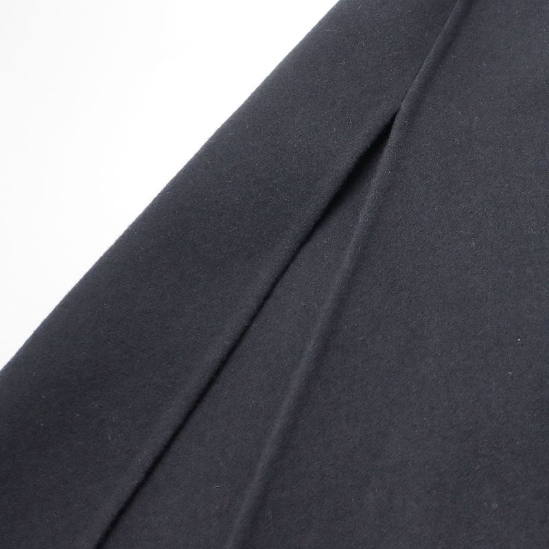 Madisonblue REVER SIDE SLIT CAPE ブラック MB999-2101 MADISONBLUE REVER SIDE SLIT CAPE