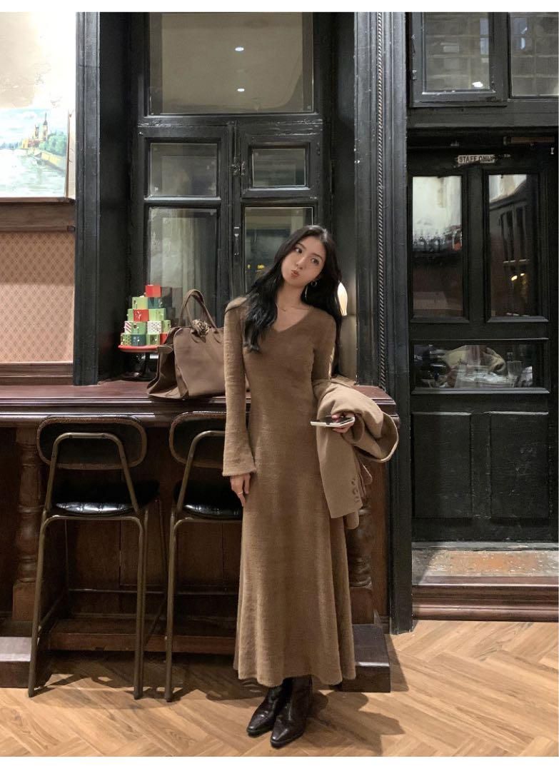 Vネックニットロングワンピース 春のお出かけにぴったりモテ服