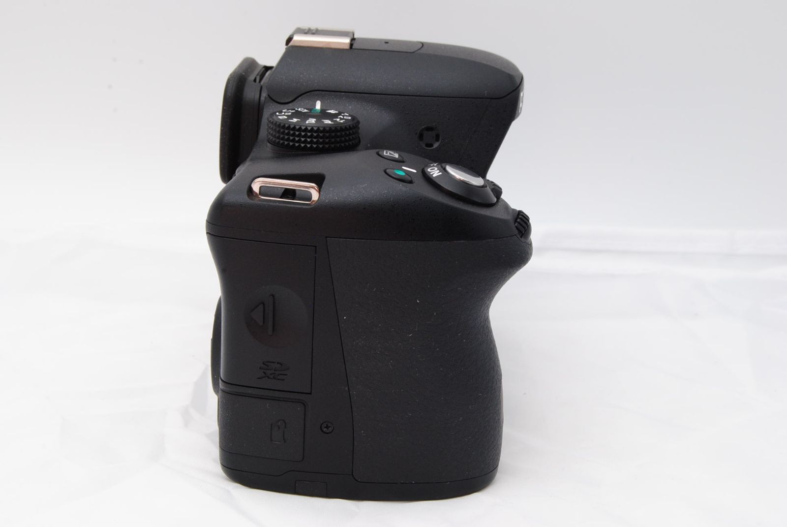 4349ショット！新品級 ☆ PENTAX K-50 一眼レフ