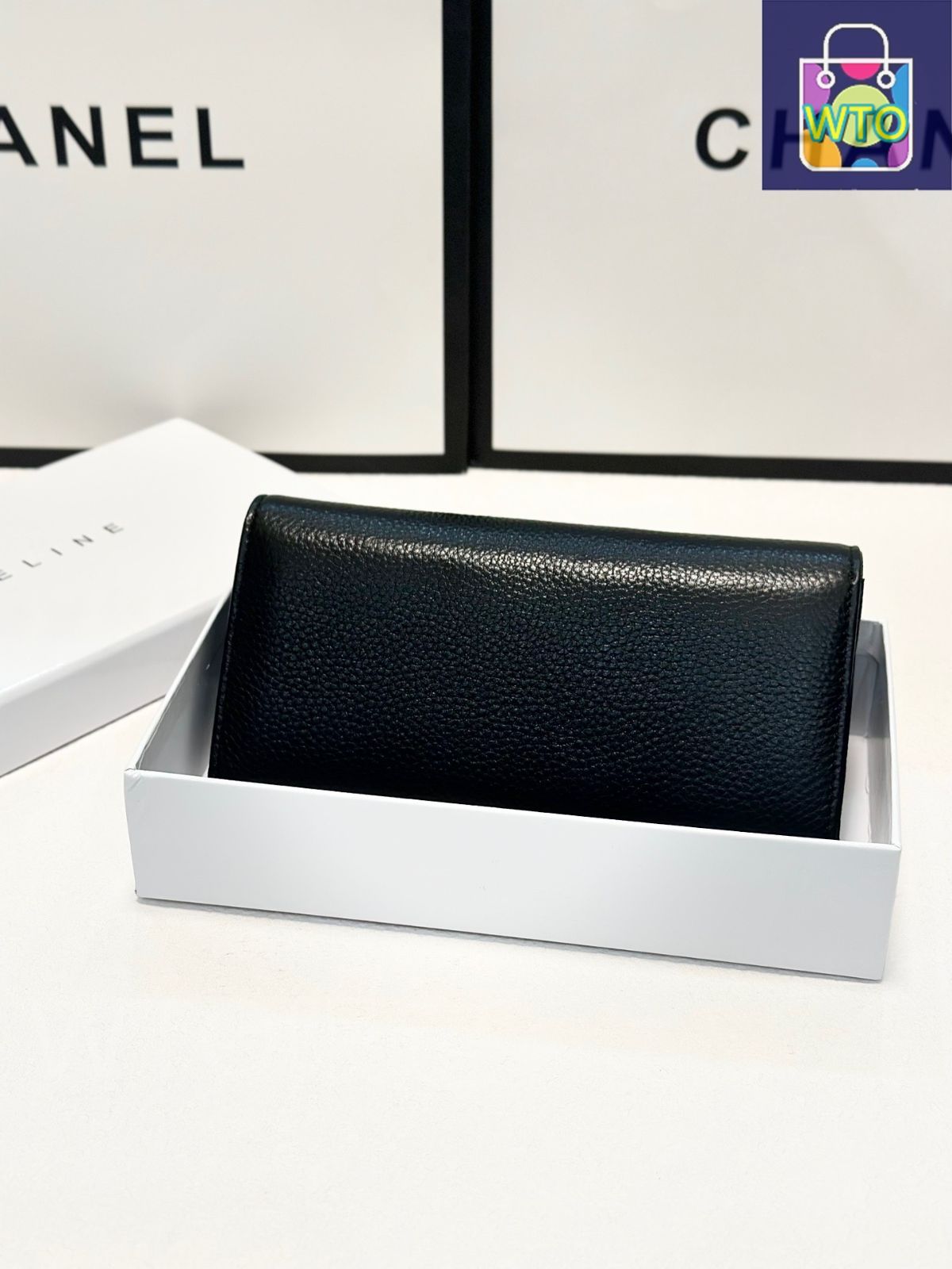 今日 C?line セリーヌ クラシック二つ折りウォレットシリーズ 精巧な仕上げに優れる-WTO輸入2