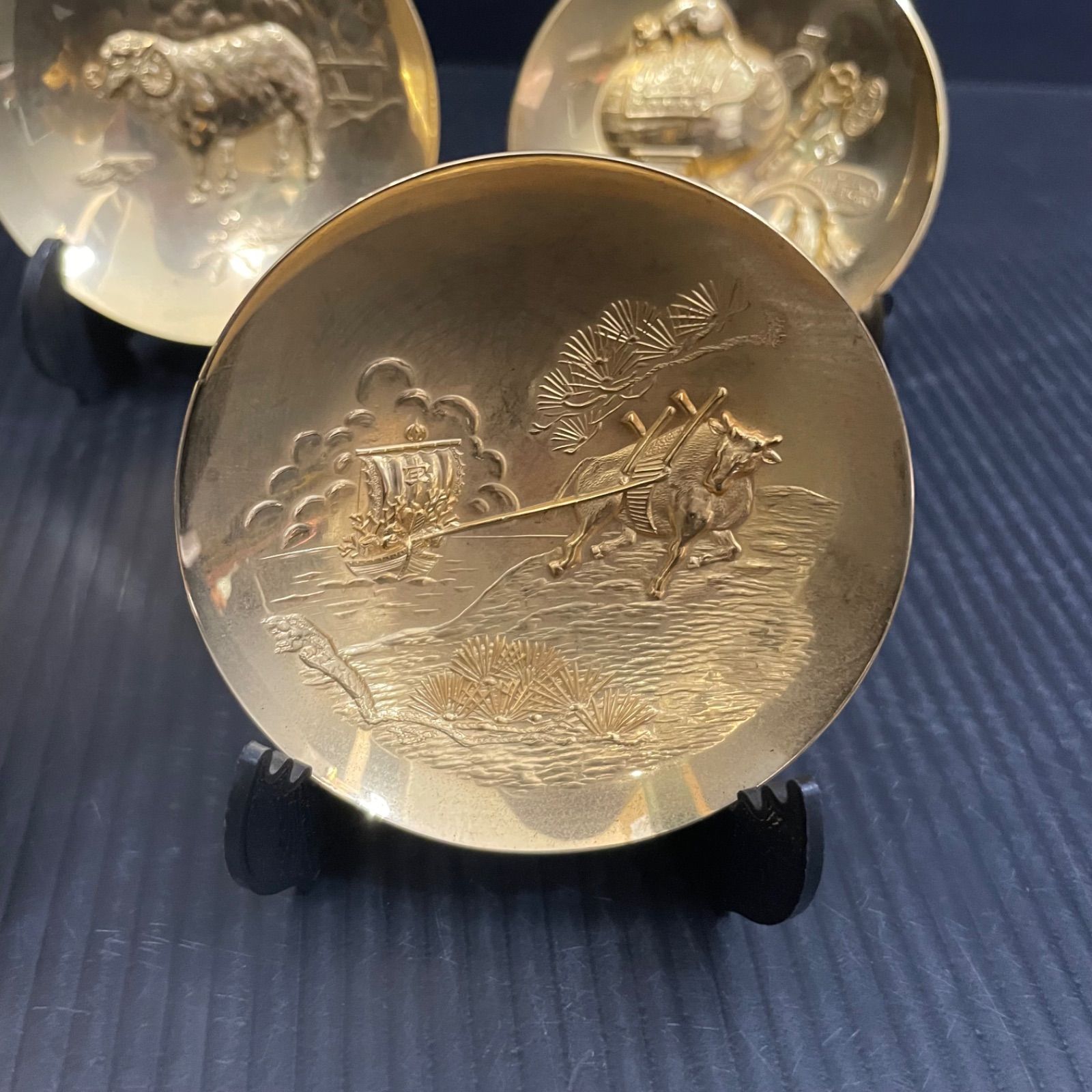 24KGP 金杯 飾り盃 酒器 5枚セット 台座付き - メルカリ